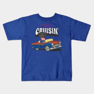 Humorous funny and cute black lab is driving a vintage car through the USA tee Kids T-Shirt